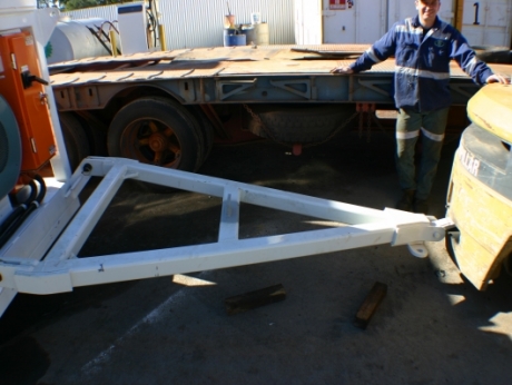 TOW HITCHES