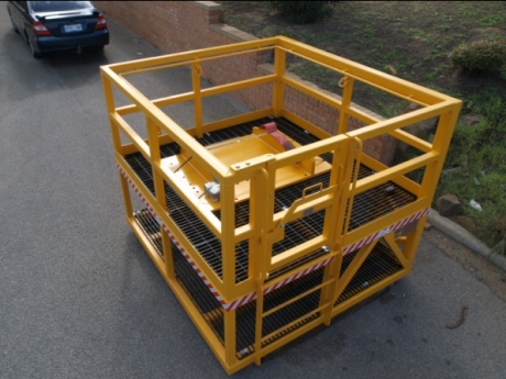 HI-LIFT WORK PLATFORM