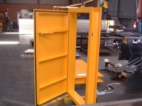 AIR LOCK CHAMBERS & MAN DOORS